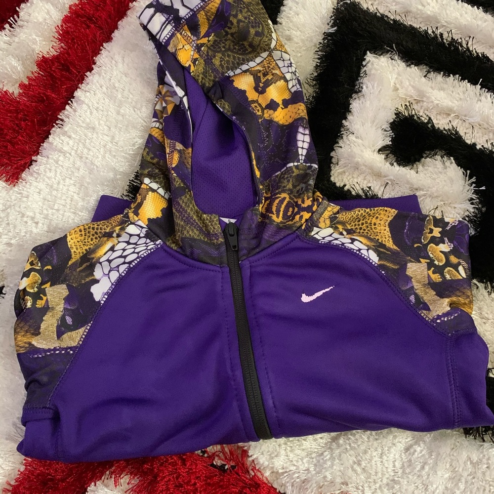 Size 5t Nike jacket